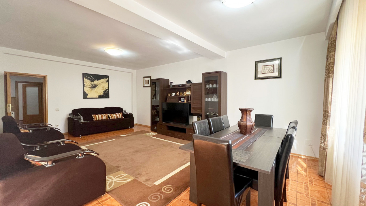 Casa individuala 5 camere I Posibil spatiu comercial I 300 mp I Parcul Lacul Tei