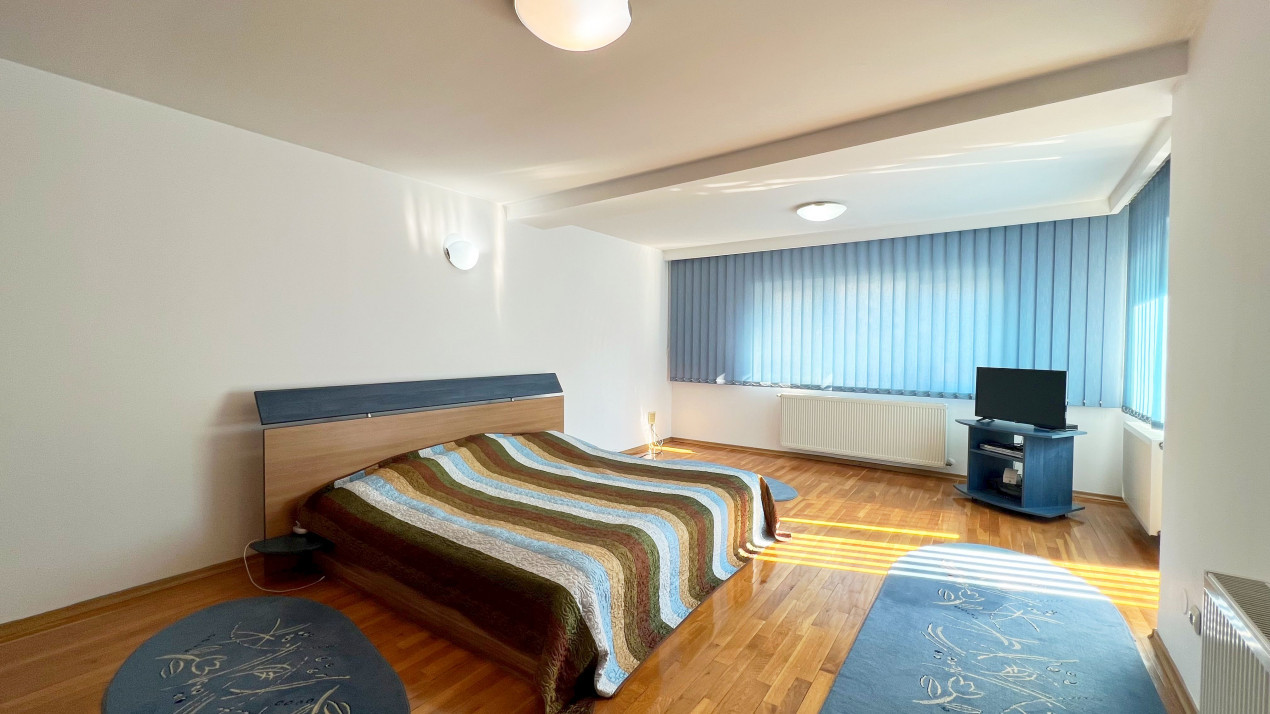 Casa individuala 5 camere I Posibil spatiu comercial I 300 mp I Parcul Lacul Tei