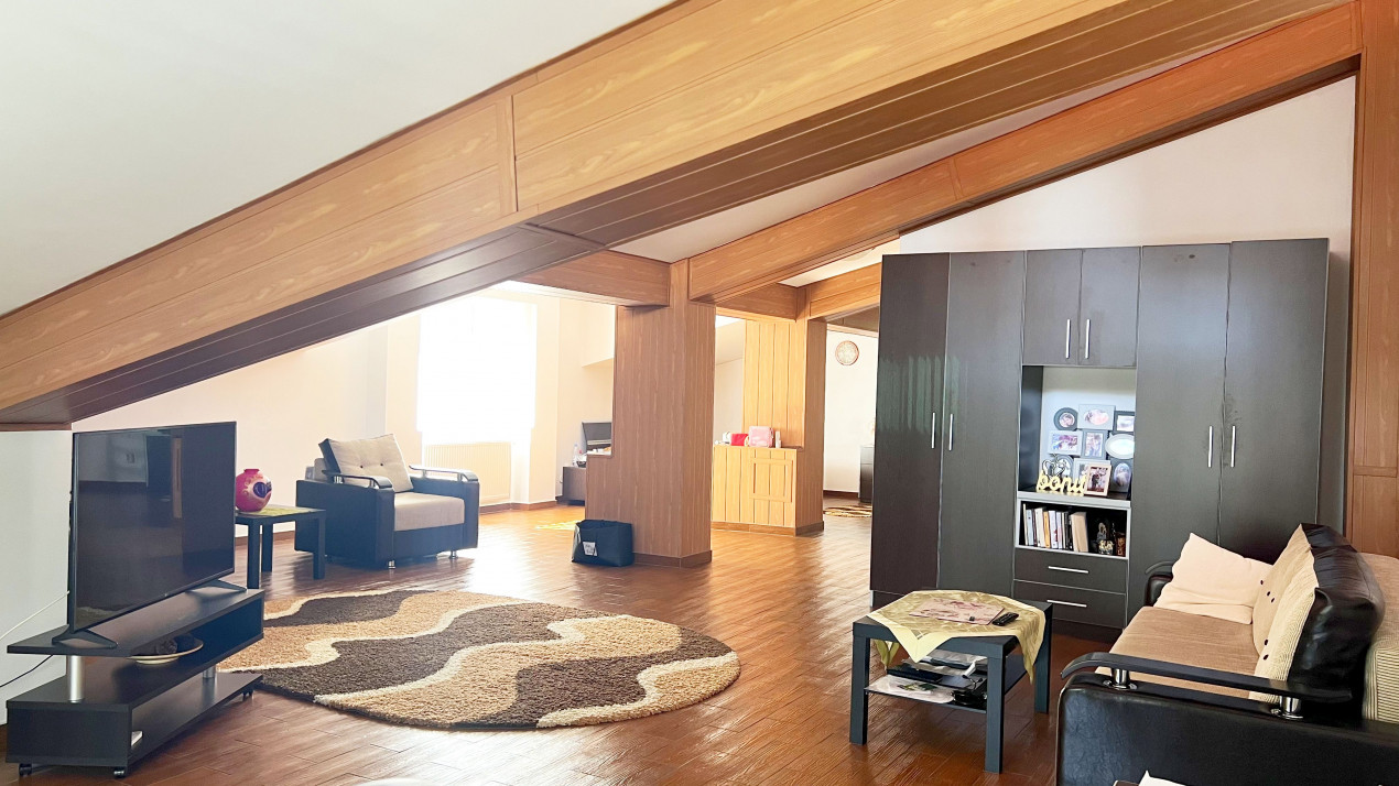 Casa individuala 5 camere I Posibil spatiu comercial I 300 mp I Parcul Lacul Tei