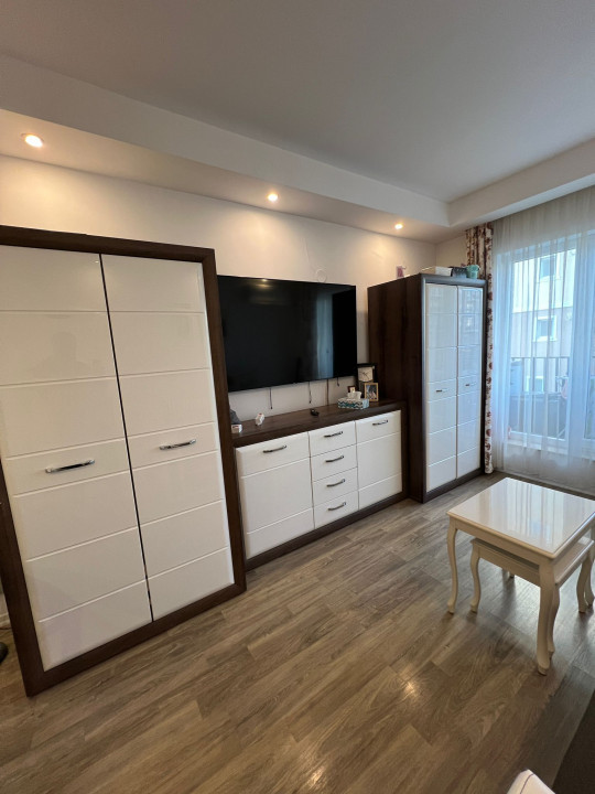 Apartament 2 camere in Complexul Cosmopolis, decomandat + parcare inclusa