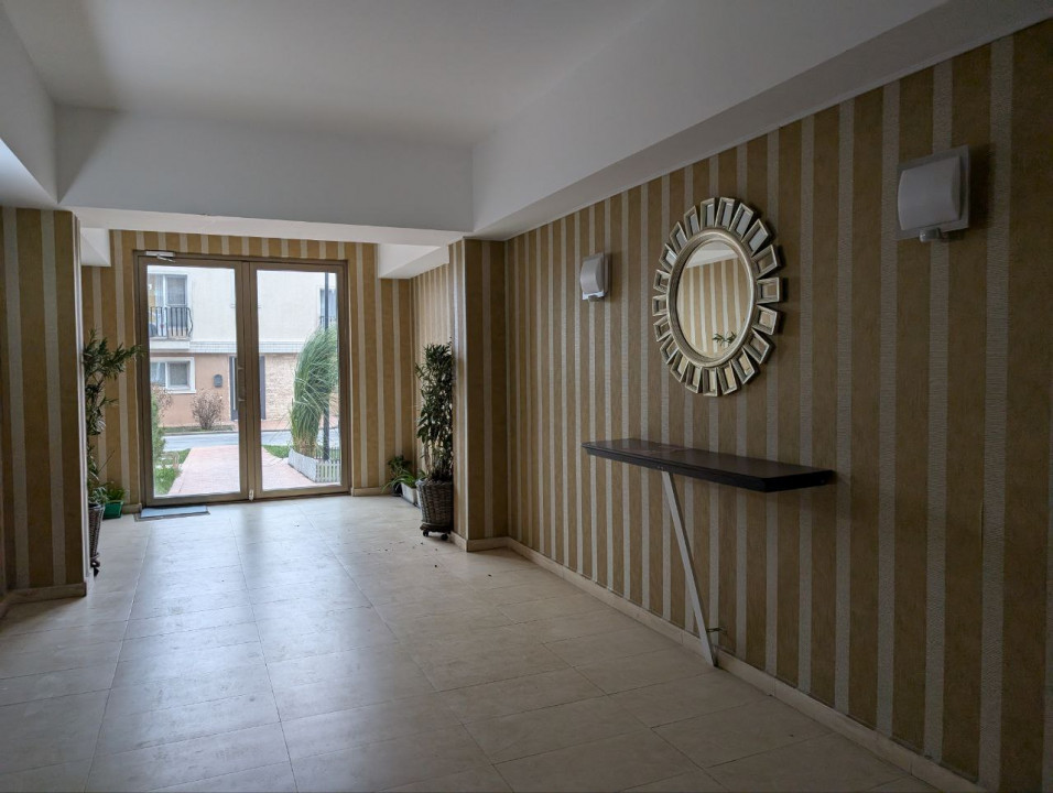 Apartament 2 camere in Complexul Cosmopolis, decomandat + parcare inclusa