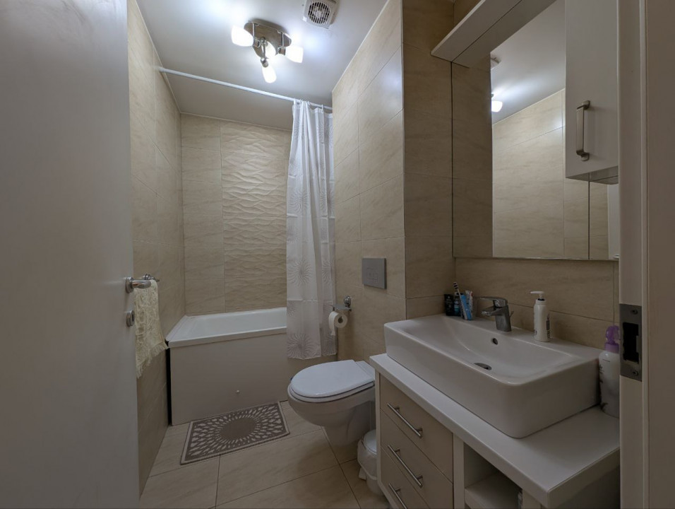 Apartament 2 camere in Complexul Cosmopolis, decomandat + parcare inclusa