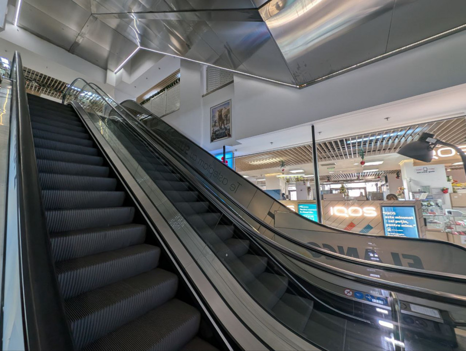 Spatiu Comercial 160 mp, Parter Complexul Comercial Carpati, Sinaia