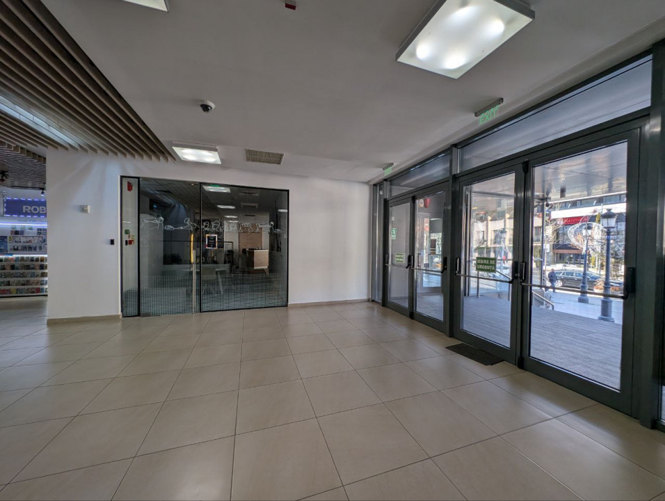 Spatiu Comercial 160 mp, Parter Complexul Comercial Carpati, Sinaia