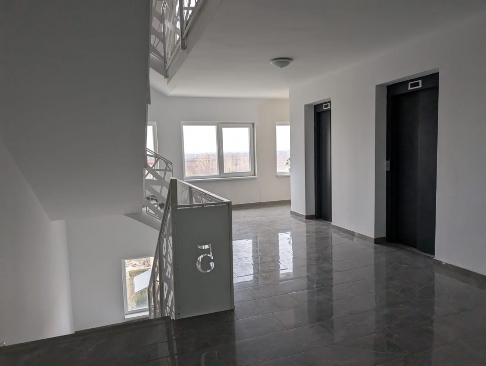 Apartament de închiriat 2 camere White Tower, parcare subterana inclusa in pret