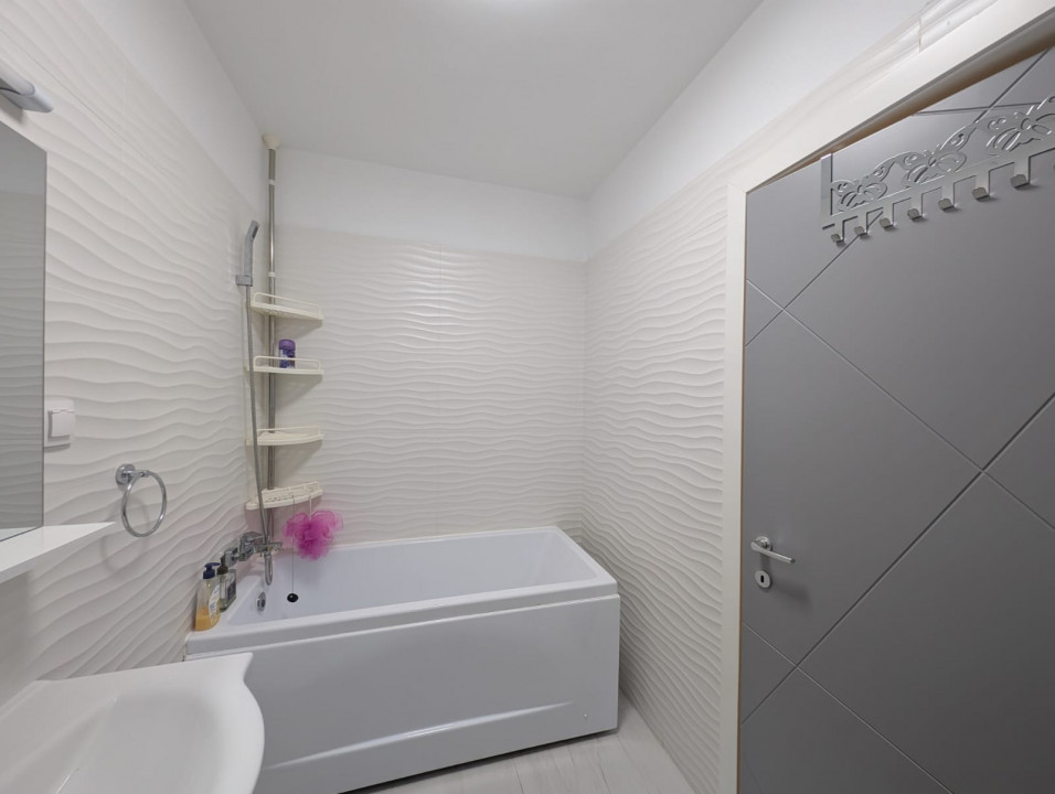 Apartament de închiriat 2 camere White Tower, parcare subterana inclusa in pret