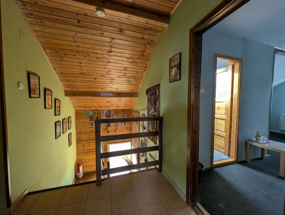 Pensiune la cheie  + casa in inima naturii, teren - 2400 mp, 5