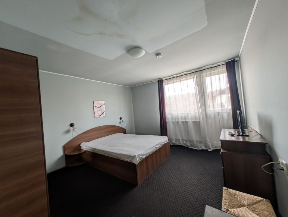 Pensiune la cheie  + casa in inima naturii, teren - 2400 mp, 5