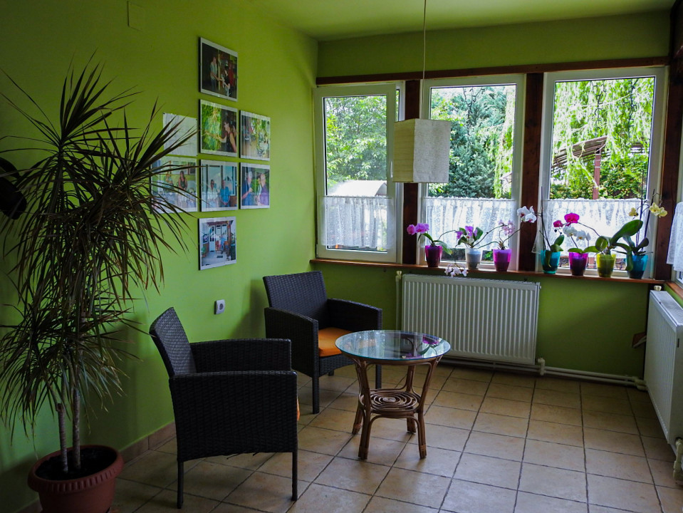 Pensiune la cheie  + casa in inima naturii, teren - 2400 mp, 5