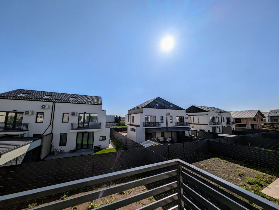 Vile cuplate, situate in Ronda Residence-Otopeni