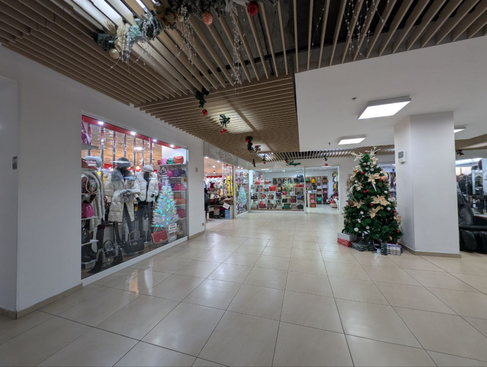 Spatiu Comercial 160 mp, Parter Complexul Comercial Carpati, Sinaia