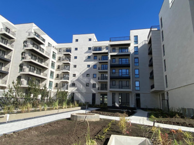 Apartament  spatios cu 4 camere si balcon generos în cartier rezidential modern