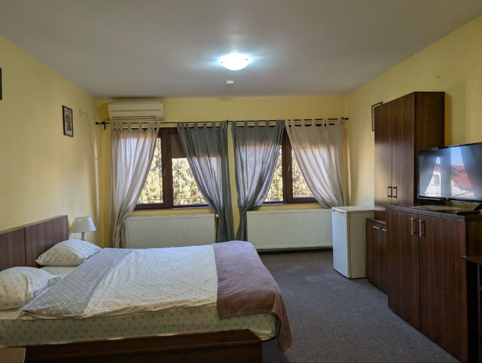 Oportunitate pentru investitie, Spatiu Comercial + Cladire cu 4 garsoniere