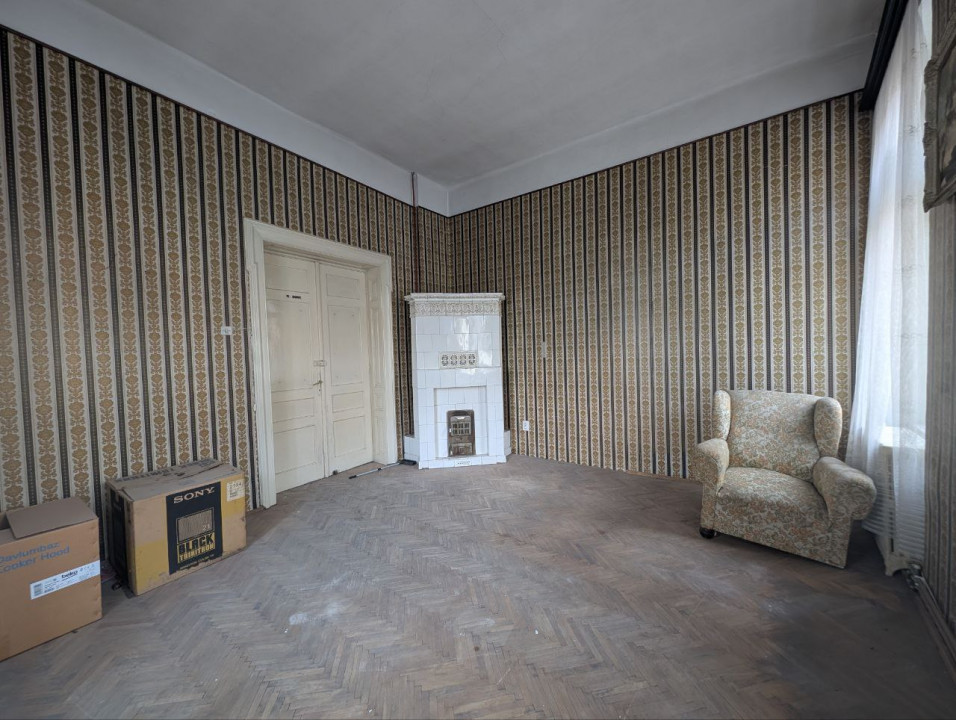 Spatiul comercial/Cladire de birouri/160 mp