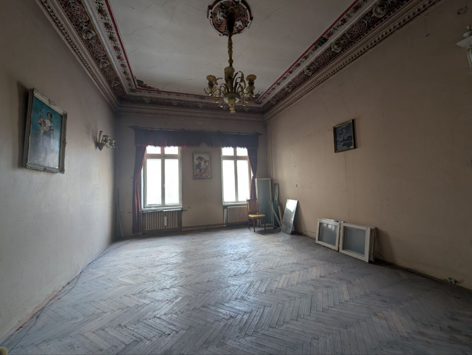 Spatiul comercial/Cladire de birouri/160 mp