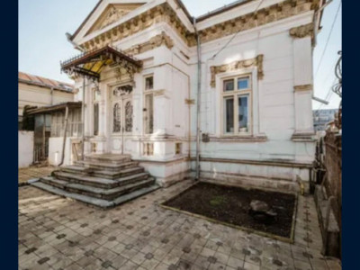 Spatiul comercial/Cladire de birouri/160 mp