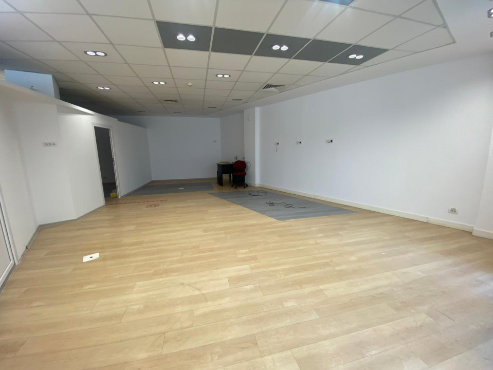 Spatiu Comercial , Registrul Comertului, Parter  80 mp