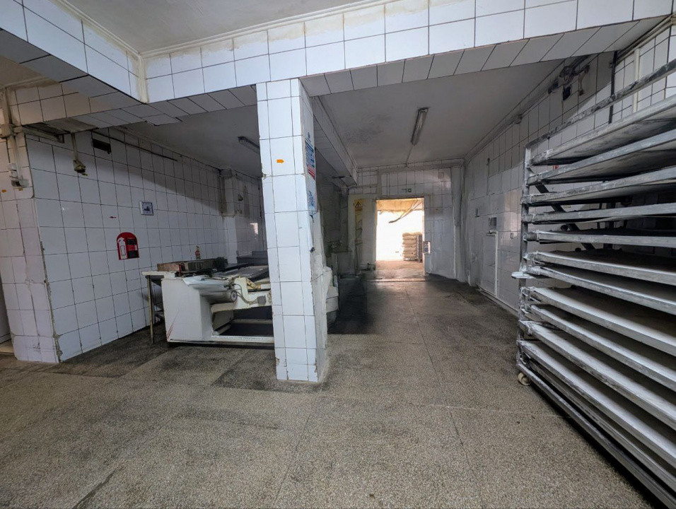 Spatiul Comercial Stradal+Teren  /Oportunitate de investitie/Valenii de munte