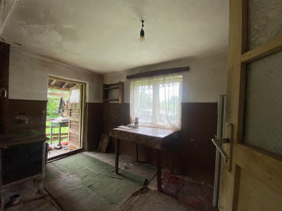 Casa bătrînească + Teren 1190 mp