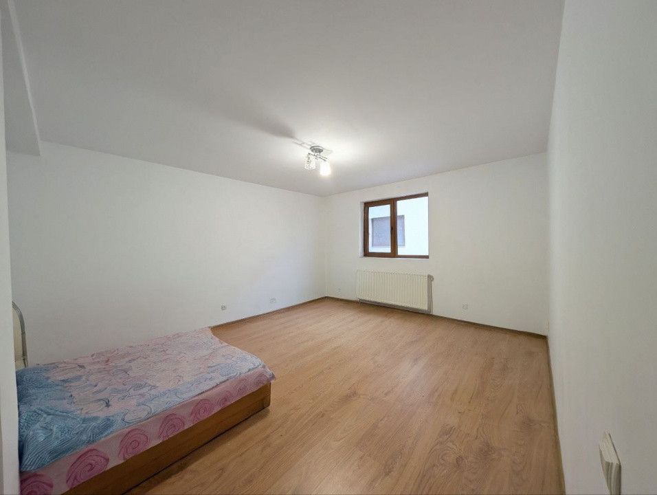 Casă nemobilata de închiriat în Malu Roșu -ideala pentru locuit sau afacere