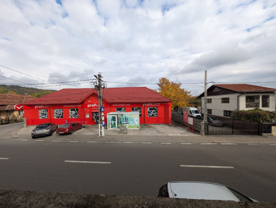 Investitie ideala - Cladire cu Spatiul Comercial la Parter, Teren  845 mp 