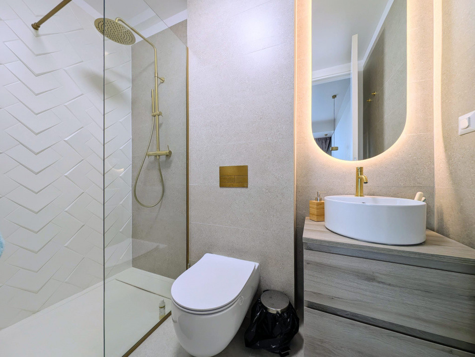 Apartament de lux cu vedere la mare/comfort și liniște /parcare subterană
