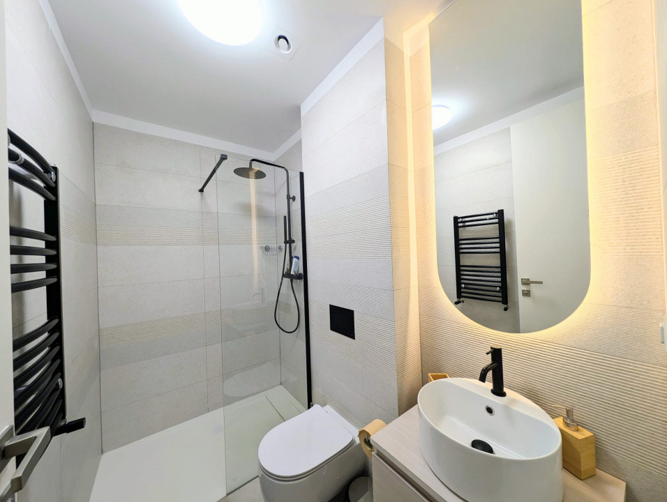 Apartament de lux cu vedere la mare/comfort și liniște /parcare subterană