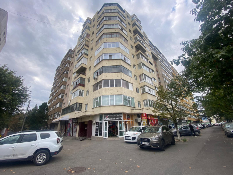 Spatiu Comercial - Stradal, 70 mp , bd.Republicii