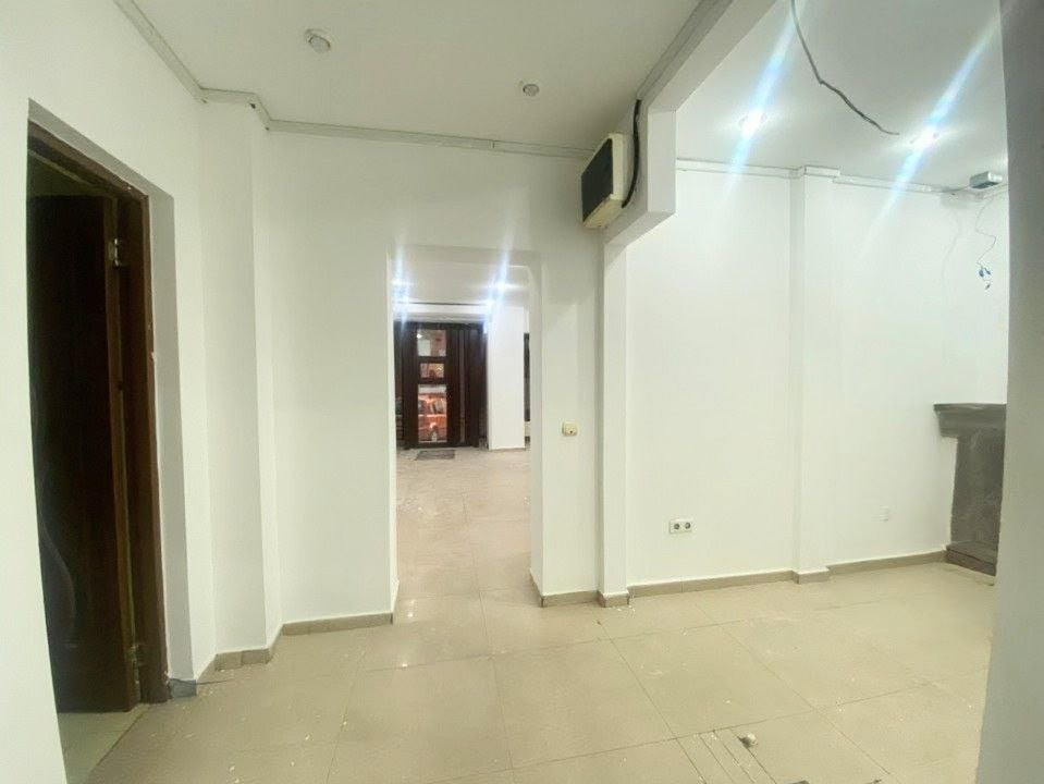 Spatiu Comercial - Stradal, 70 mp , bd.Republicii